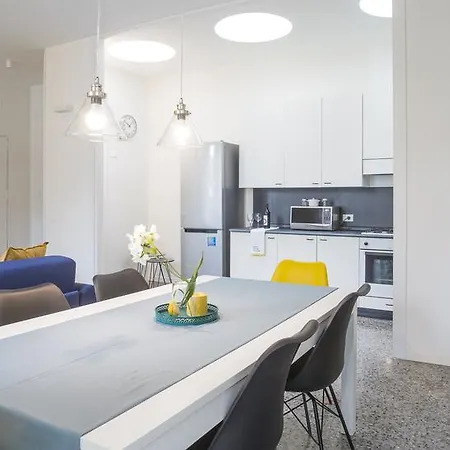 Brera's Gem 3 Apartman *