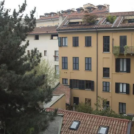 Apartment Brera's Gem 3 *