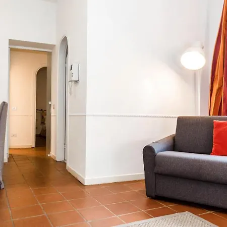 Apartment Brera's Gem 3 *